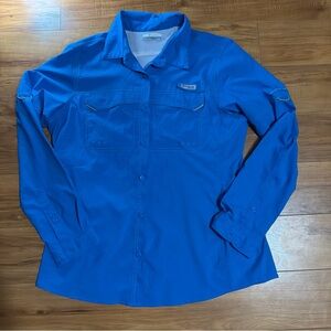 Columbia Vented Vibrant Blue Casual Button Down Shirt
